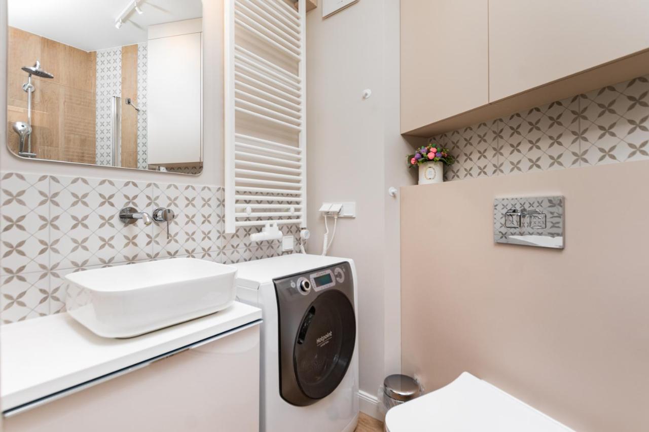 Apartament Solidarnosci By Your Freedom Warszawa Eksteriør bilde